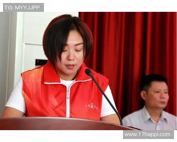 赵丽独家揭秘足球技巧与心得分享助你提升球技与战术理解